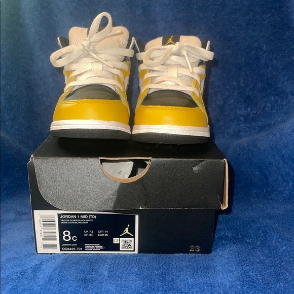 Jordan Kids' Sneakers in Yellow and Black - Picture 1 of 6